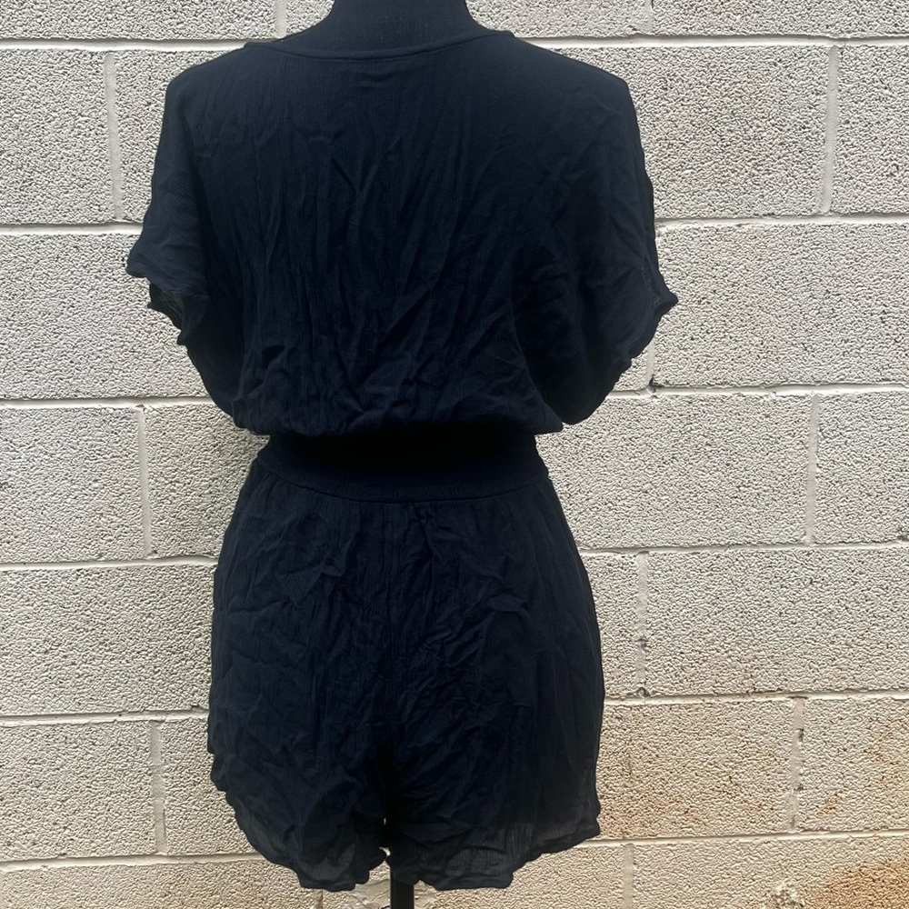 Abercrombie and Fitch Black Romper Size Medium - Picture 2 of 3